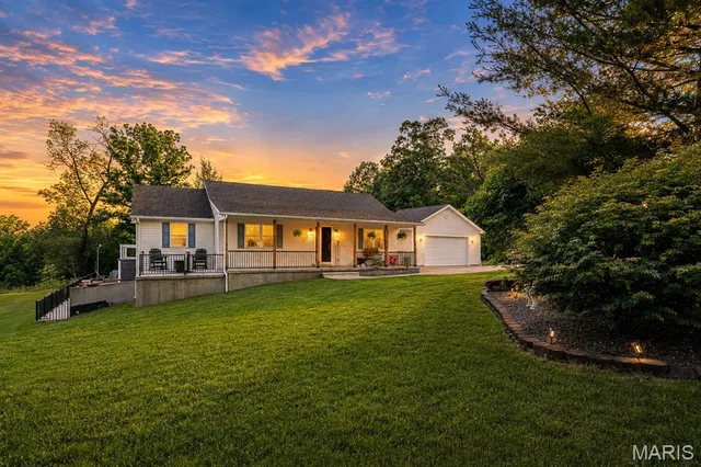 Front exterior — 4714 Huntington Drive Farmington Missouri real estate