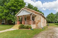 Front exterior — 434 W Hayes Street Lebanon Missouri real estate