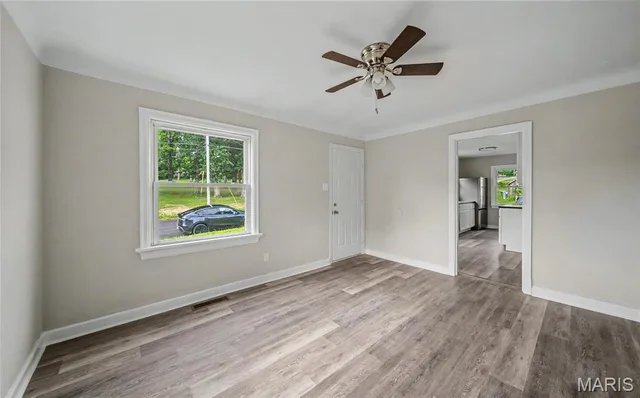 Primary bedroom — 707 E 5th Street Rolla Missouri real estate
