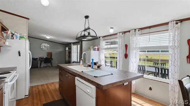 Primary bedroom — 13650 Quail Drive Licking Missouri real estate