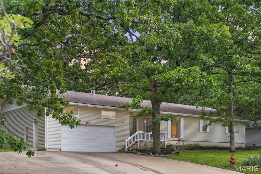 1041 Ha Ha Tonka Road, Camdenton MO
