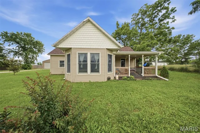 Front exterior — 24320 Innsbruck Road Lebanon Missouri real estate