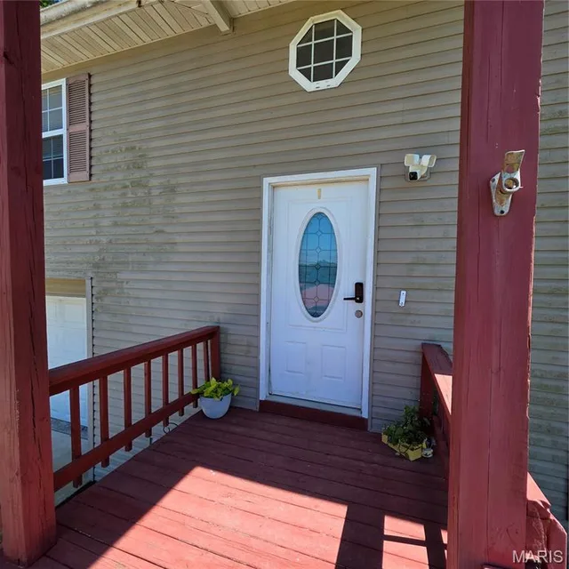 Primary bedroom — 22245 Target Lane St Robert Missouri real estate