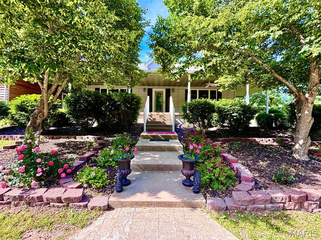 352 Madison Wayne 9305 Unincorporated Missouri 3 bedroom 3 bathroom home for sale listed at $895,000