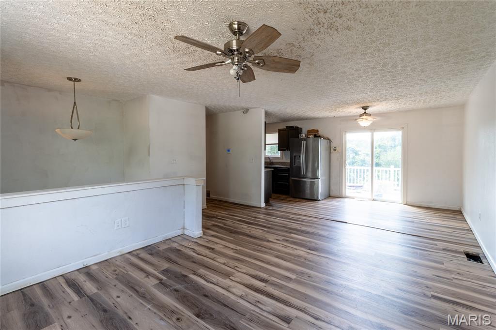 Kitchen — 24235 Thames Lane St Robert Missouri real estate