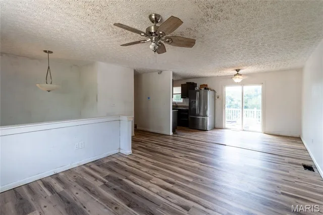 Kitchen — 24235 Thames Lane St Robert Missouri real estate