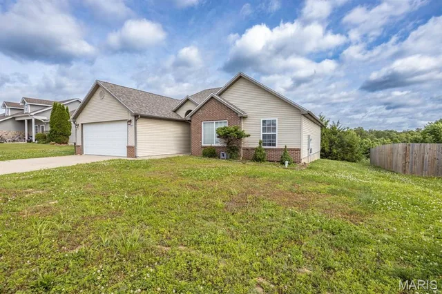 Front exterior — 260 Settlers Pass Waynesville Missouri real estate