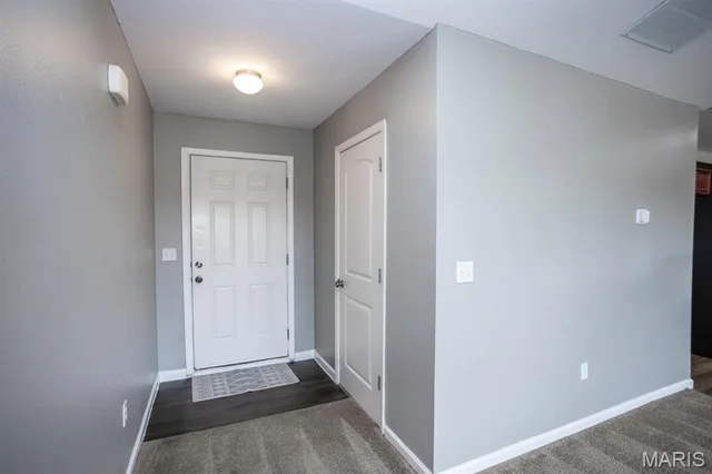 Living room — 260 Settlers Pass Waynesville Missouri real estate