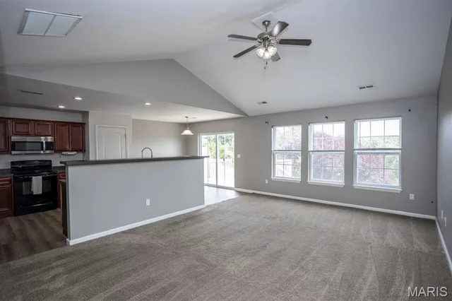 Kitchen — 260 Settlers Pass Waynesville Missouri real estate