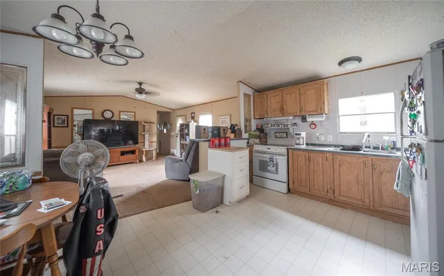 Kitchen — 24184 Upton Drive Richland Missouri real estate