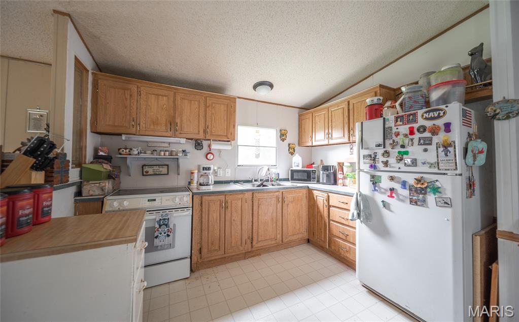 Primary bedroom — 24184 Upton Drive Richland Missouri real estate