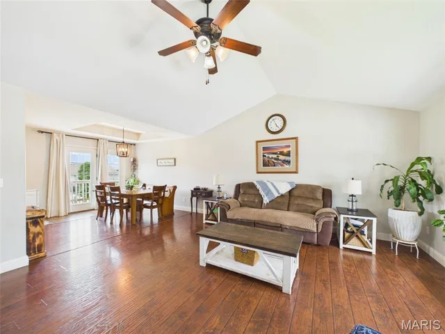 Kitchen — 100 Mary Catherine Waynesville Missouri real estate