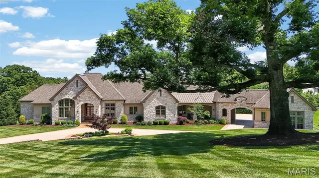 262 Dietrich Road, Ballwin MO real estate