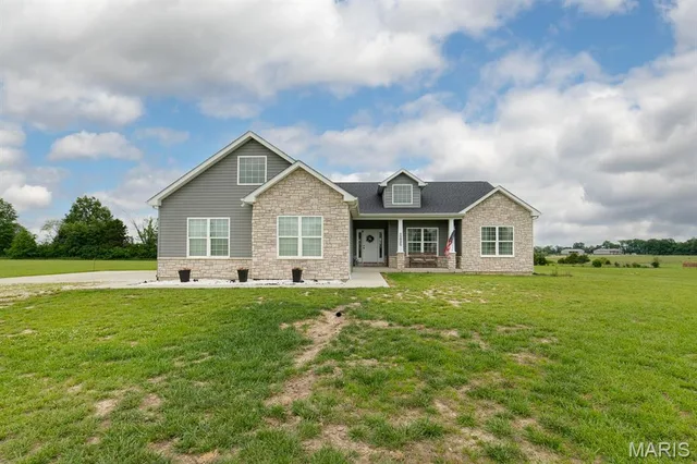 Front exterior — 22845 Jewell Lynn Court Warrenton Missouri real estate