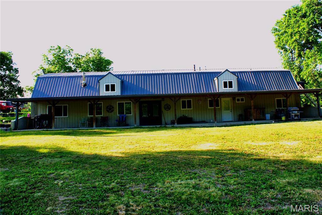 32019 County RD 358 Kahoka Missouri 5 bedroom 2 bathroom home for sale listed at $650,000