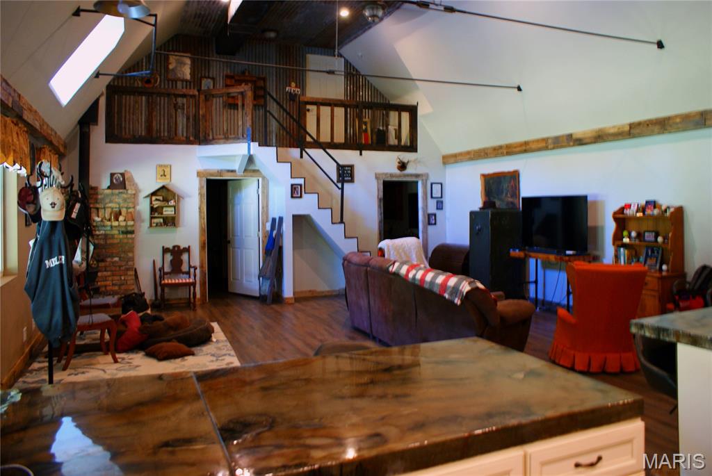 Photo 16