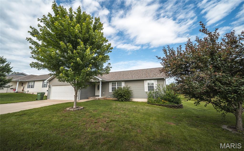 545 Maplewood Drive Rolla Missouri 3 bedroom 2 bathroom home for sale listed at $299,000