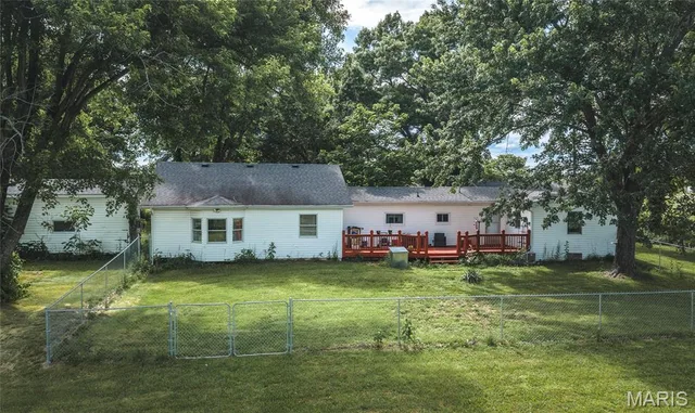 Kitchen — 5258 Hwy 68 Salem Missouri real estate