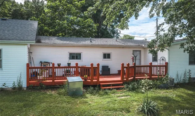 Primary bedroom — 5258 Hwy 68 Salem Missouri real estate