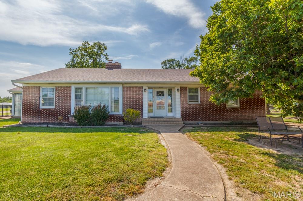 Front exterior — 837 NORTH HIGHWAY 5 Lebanon Missouri real estate