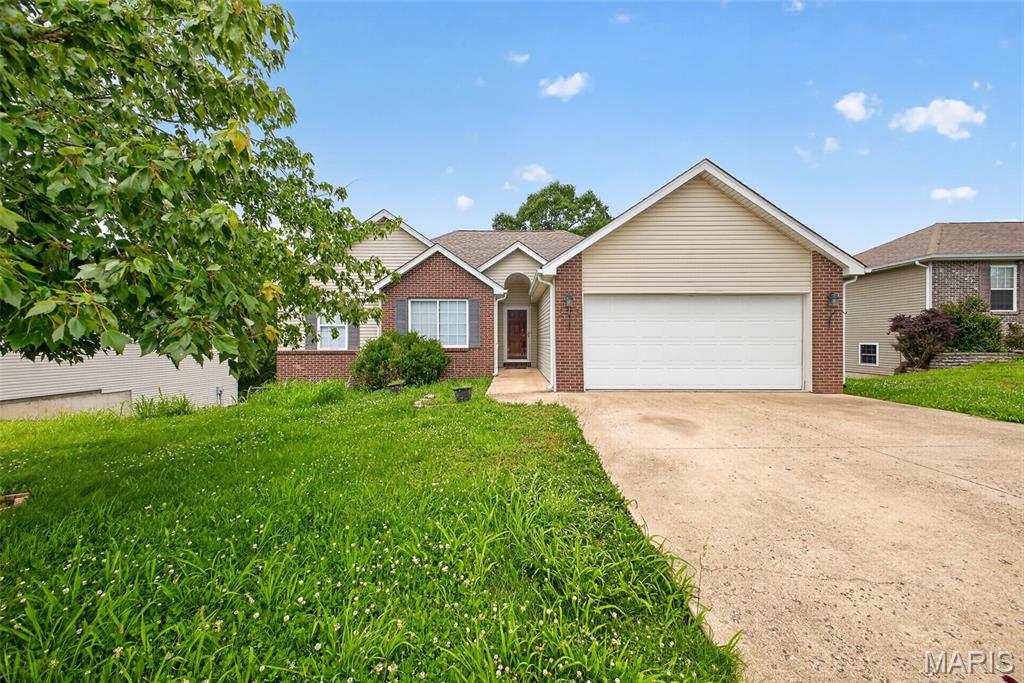 Front exterior — 215 Settlers Pass Waynesville Missouri real estate