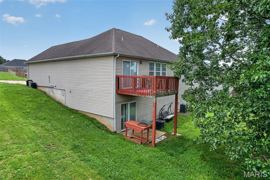Kitchen — 215 Settlers Pass Waynesville Missouri real estate