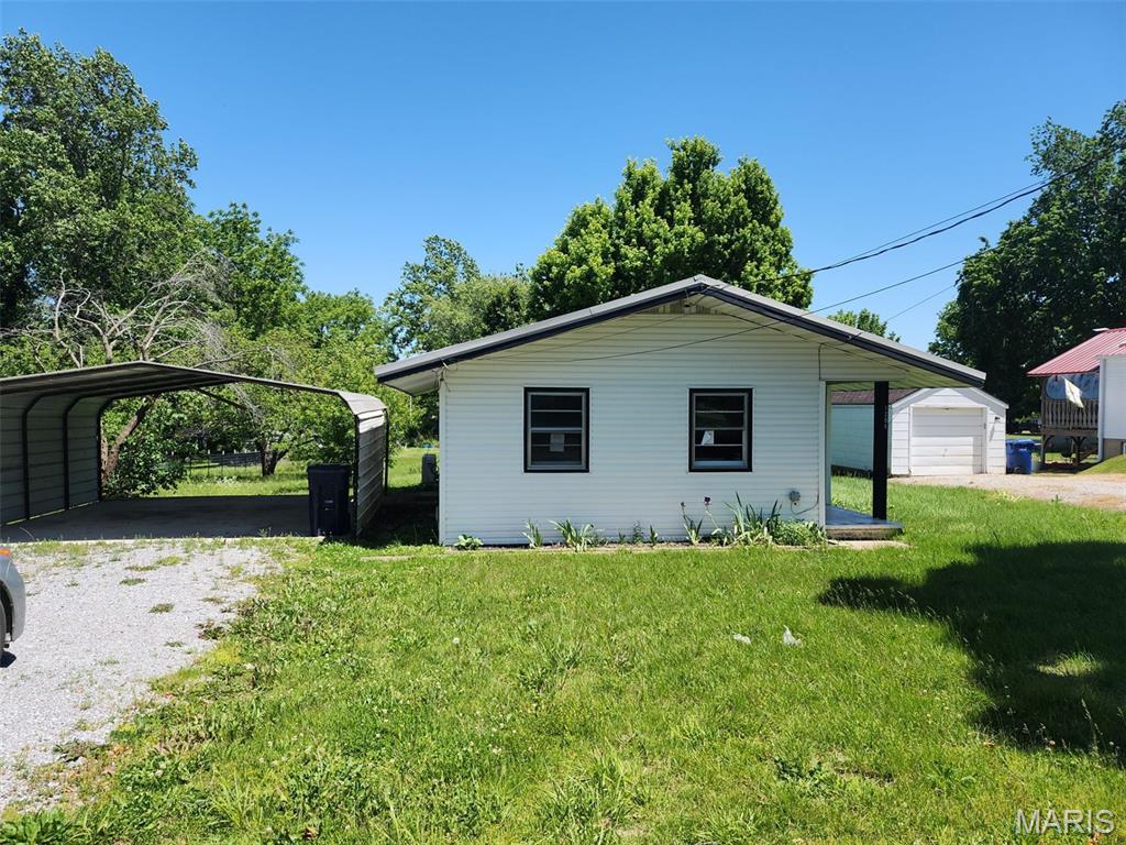 1208 Thomasville Road, Houston MO