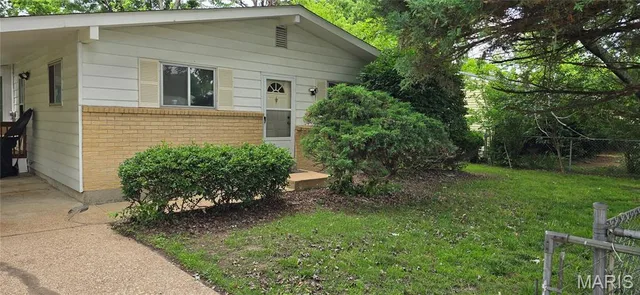 Front exterior — 8 Redbud Lane Rolla Missouri real estate