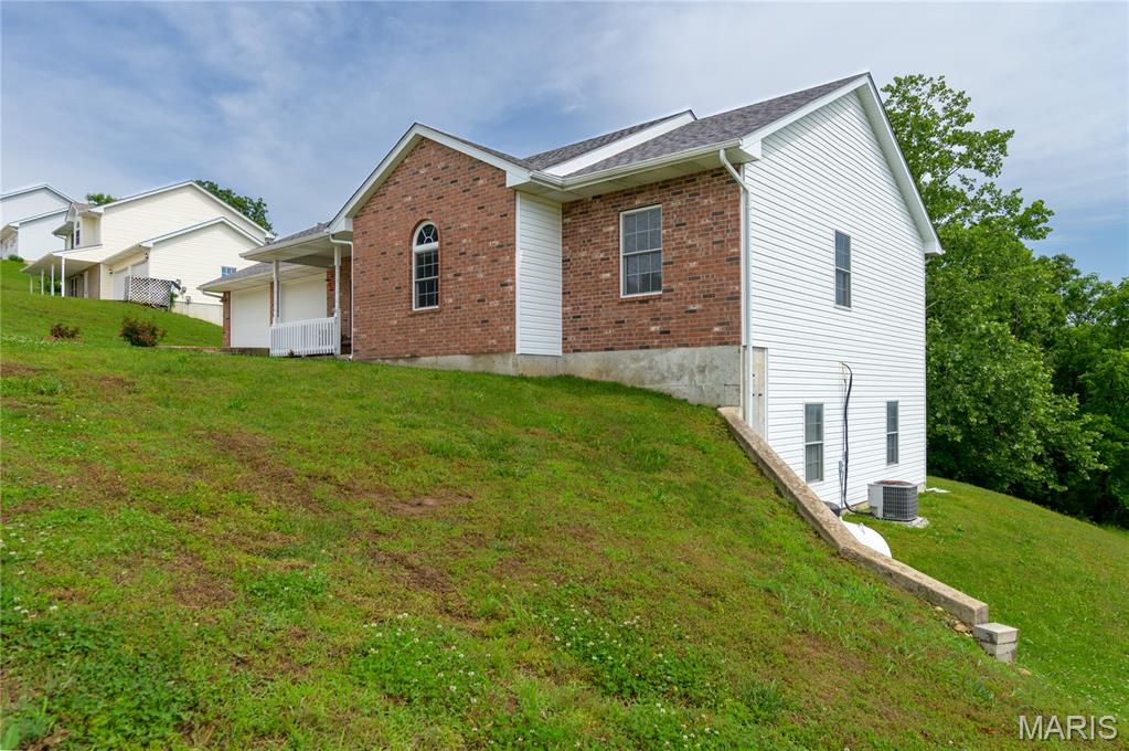 Primary bedroom — 160 Sawmill Road St Robert Missouri real estate