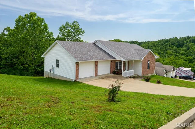 Front exterior — 160 Sawmill Road St Robert Missouri real estate
