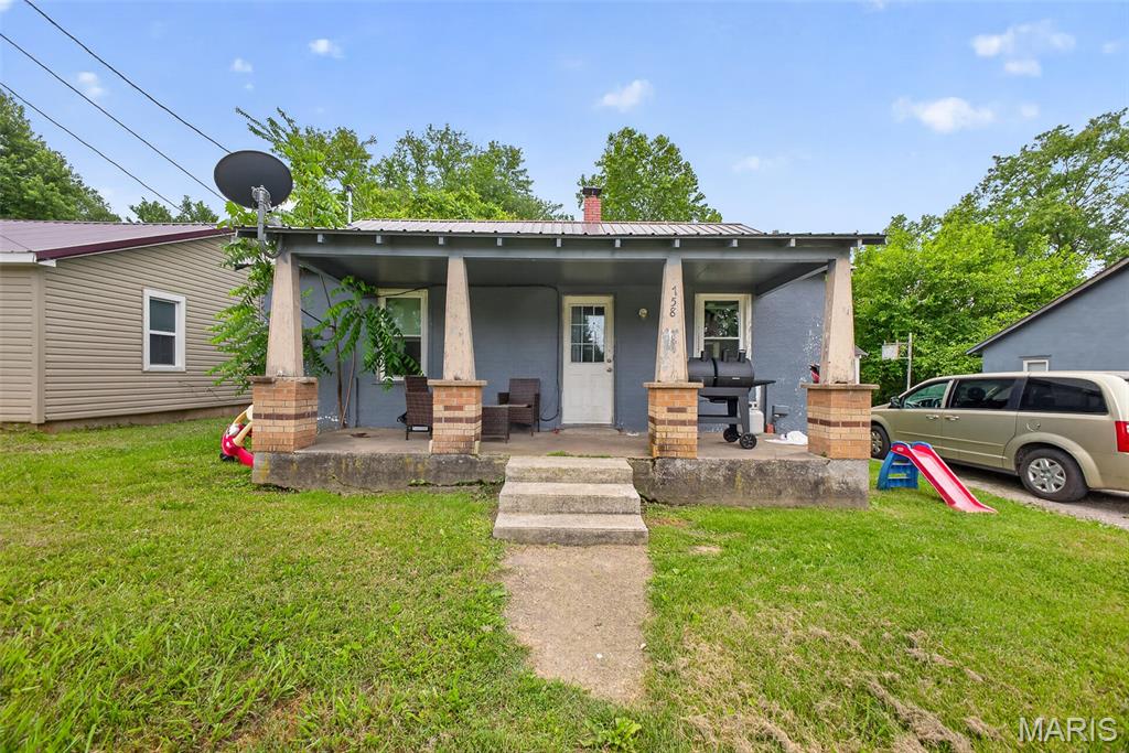 758 / 766 Mizer Street Lebanon Missouri 4 bedroom 2 bathroom home for sale listed at $185,000