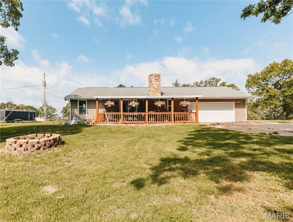 12190 Highway 28 Dixon Missouri 3 bedroom 2 bathroom home for sale listed at $220,000