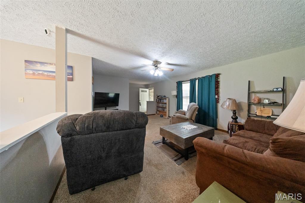 Primary bedroom — 13070 Private Drive 8505 Newburg Missouri real estate