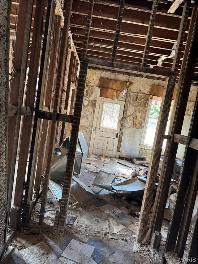 Living room — 3500 Greer Avenue St Louis Missouri real estate