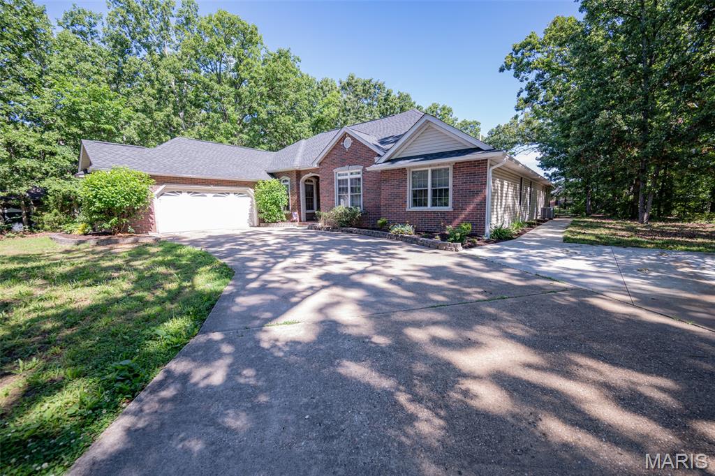 Front exterior — 12033 Oak Meadow Drive Rolla Missouri real estate