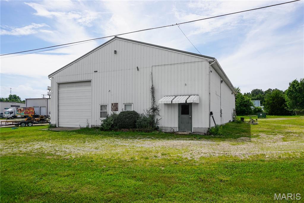 11227 Twitty Drive Rolla Missouri home for sale listed at $275,000