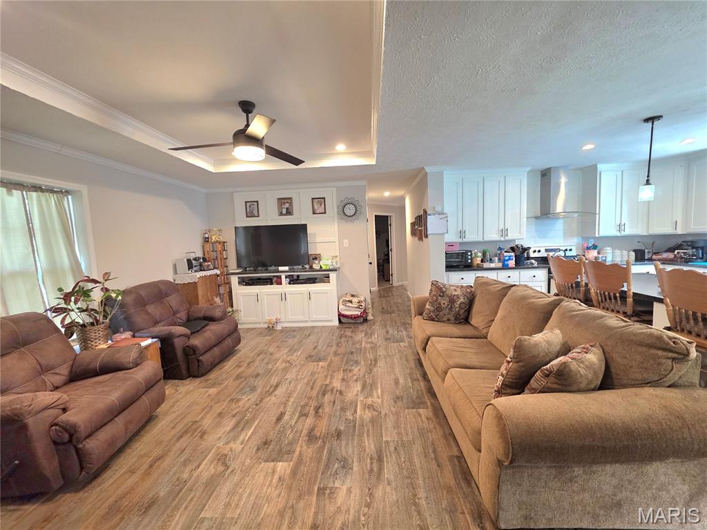 Living room — 20245 Friendship Drive Raymondville Missouri real estate