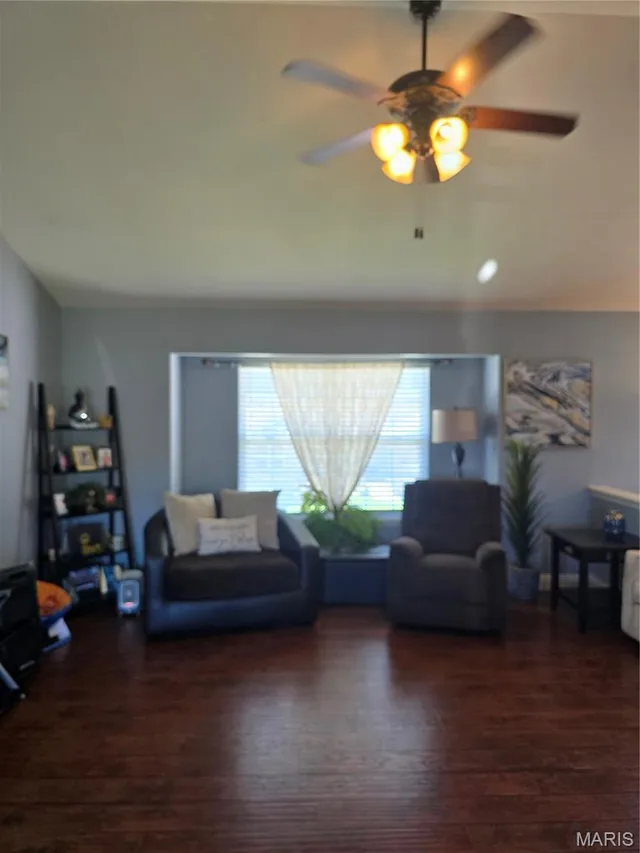 Living room — 102 Mary Catherine Street Waynesville Missouri real estate