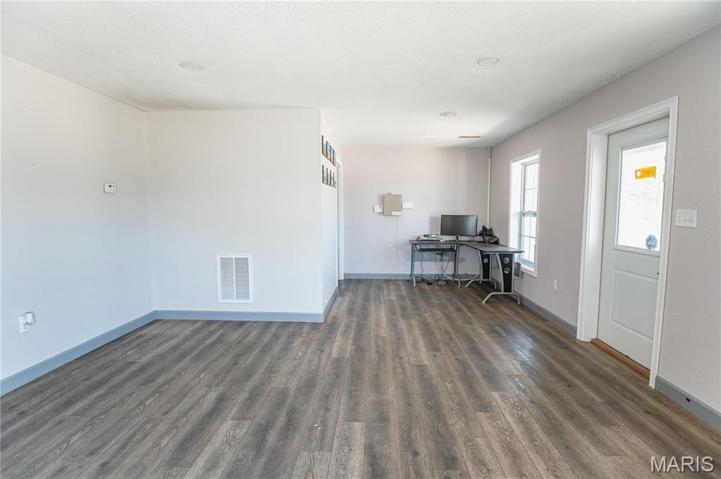 Primary bedroom — 18119 State Route O Rolla Missouri real estate