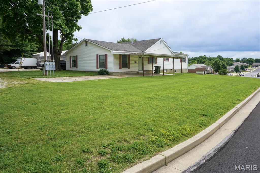 2018 Old Saint James Road Rolla Missouri 3 bedroom 2 bathroom home for sale listed at $175,000