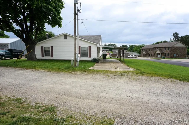 Front exterior — 2018 Old Saint James Road Rolla Missouri real estate