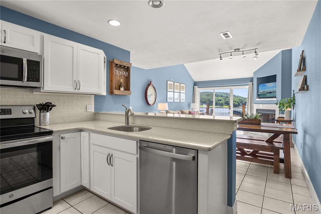 Kitchen — 164 Cedar Glen Drive Camdenton Missouri real estate