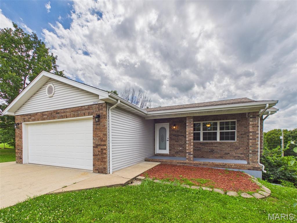 Front exterior — 24625 Spencer Road Waynesville Missouri real estate