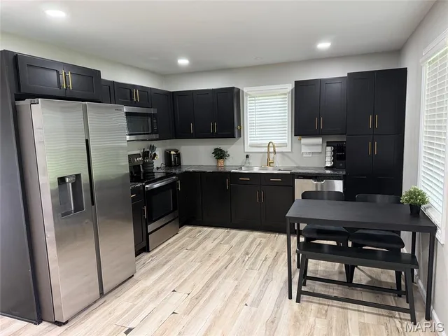 Kitchen — 207 Home Avenue St James Missouri real estate
