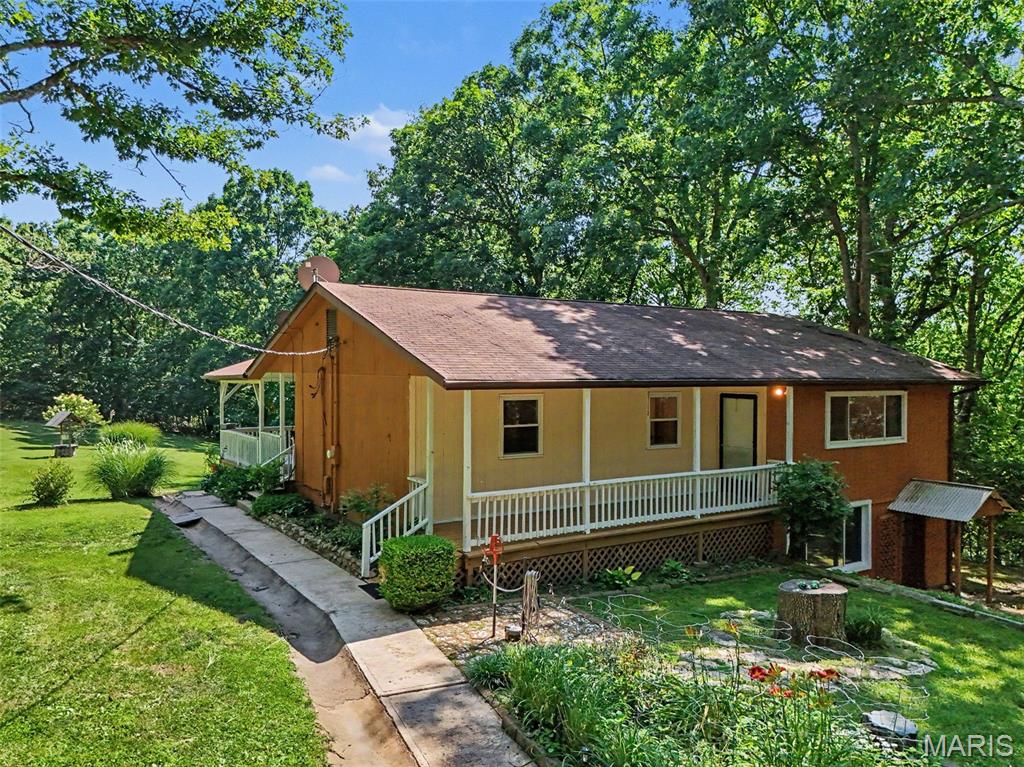 5072 Oak Tree Lane House Springs Missouri 3 bedroom 2 bathroom home for sale listed at $425,000