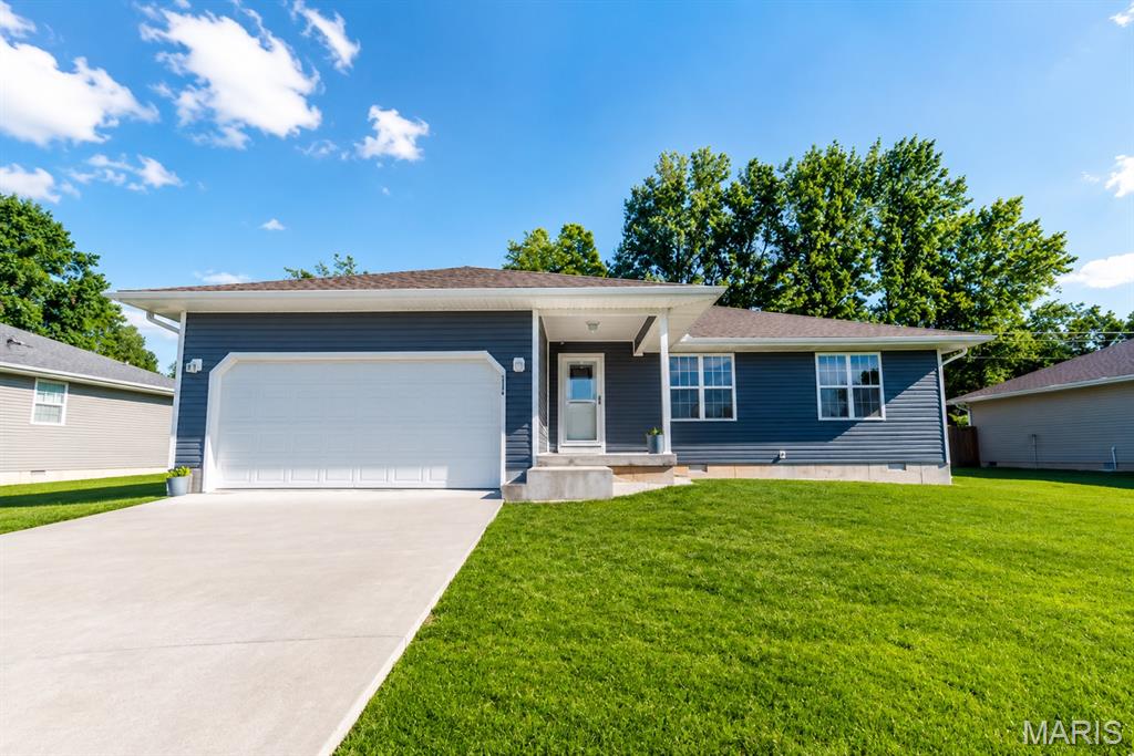 1316 Jessalinn Drive Lebanon Missouri 3 bedroom 2 bathroom home for sale listed at $249,900