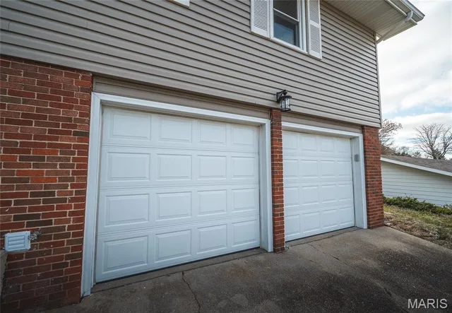 Primary bedroom — 1408 Scenic Drive Rolla Missouri real estate