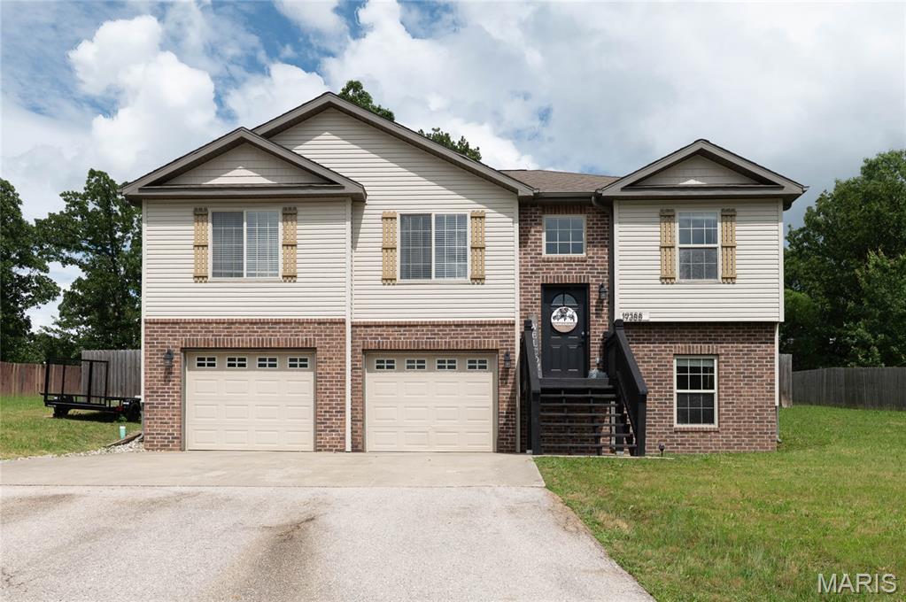 19388 Ladera Road Waynesville Missouri 3 bedroom 3 bathroom home for sale listed at $279,500