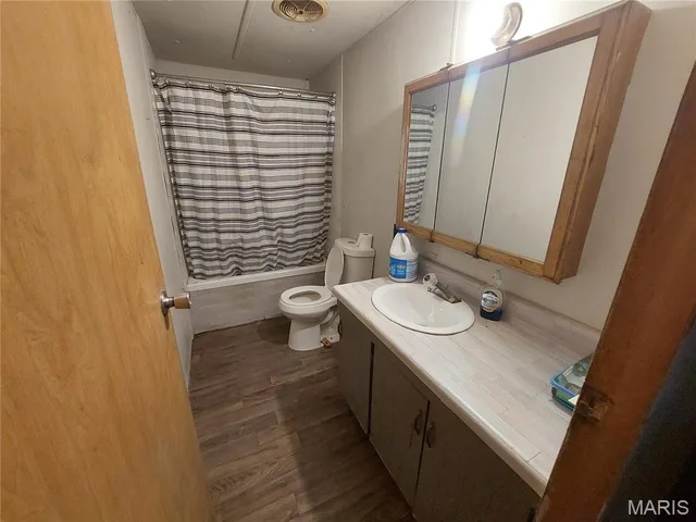 Primary bedroom — 951 County Road 514 Wappapello Missouri real estate