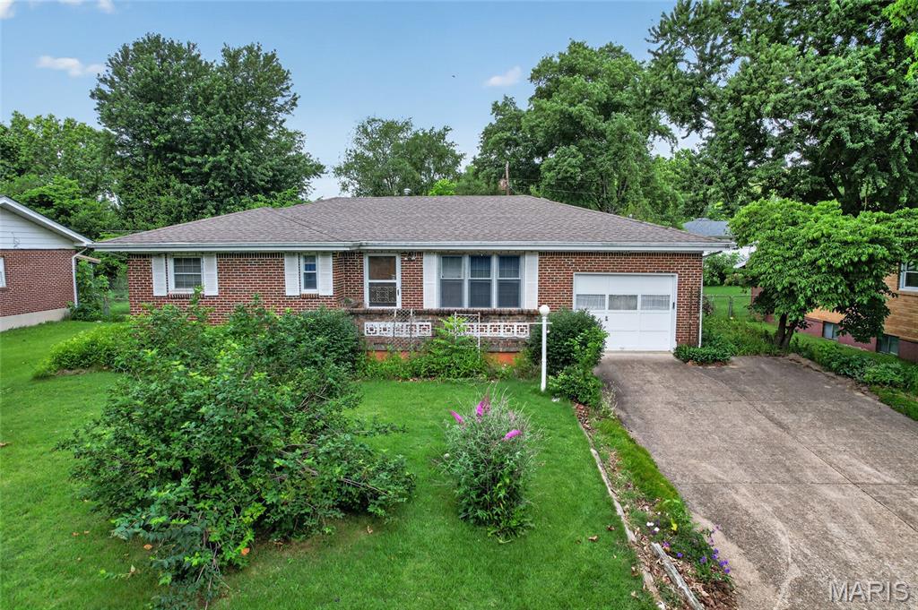 108 Hull Drive Waynesville Missouri 3 bedroom 2 bathroom home for sale listed at $139,900